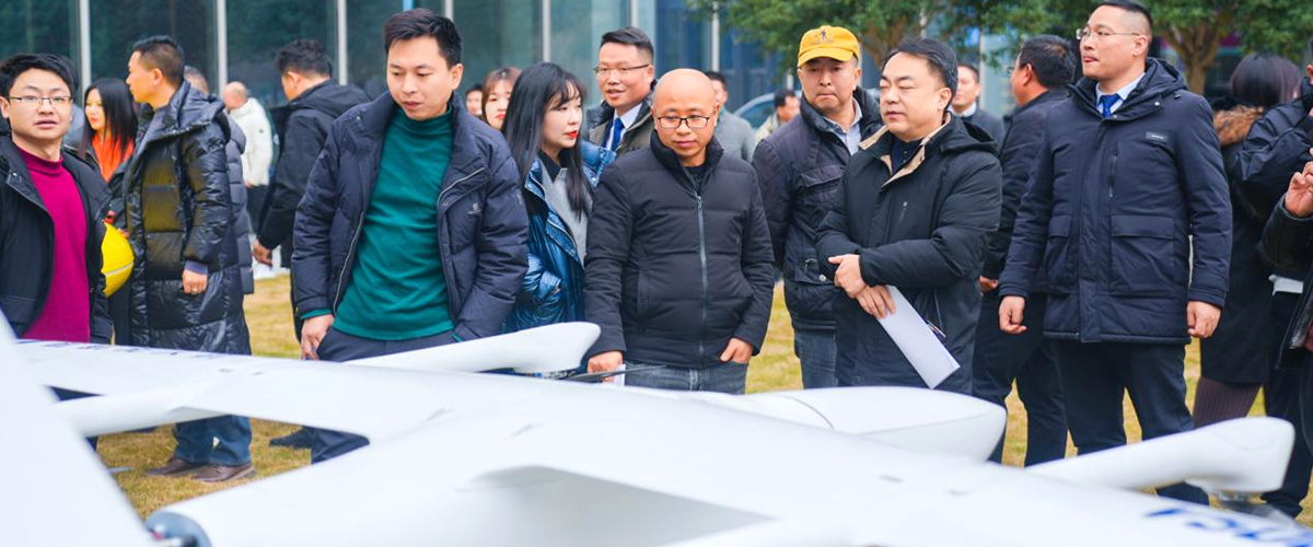 天枢鸟部分飞行器列装仪式在贵阳举行(图7) 天枢鸟部分飞行器列装仪式在贵阳举行(图7)